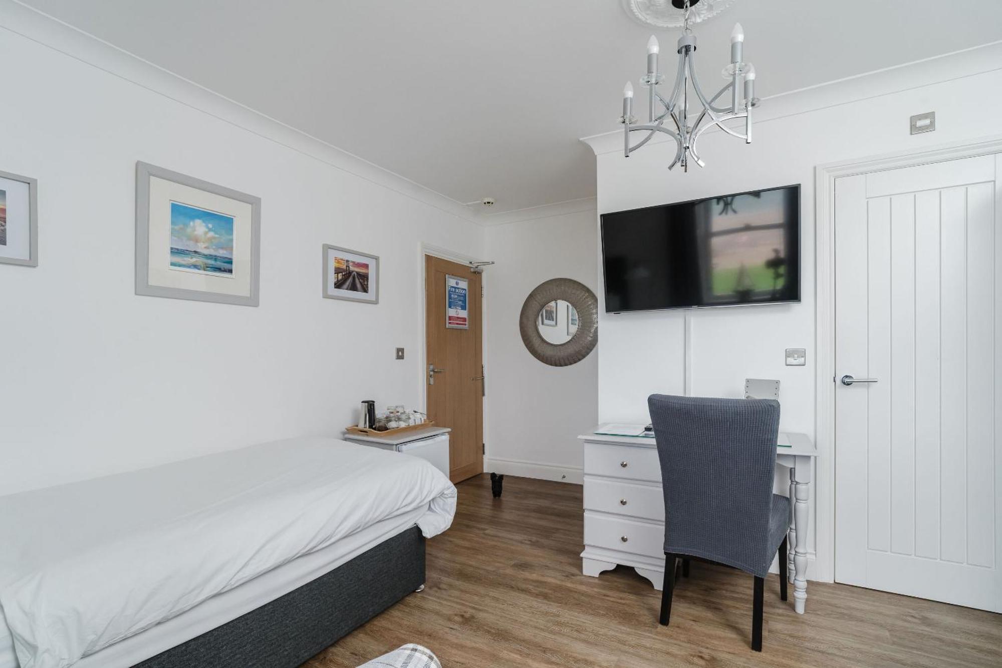 The Roxburgh Guest Accommodation Berwick Upon Tweed Oda fotoğraf